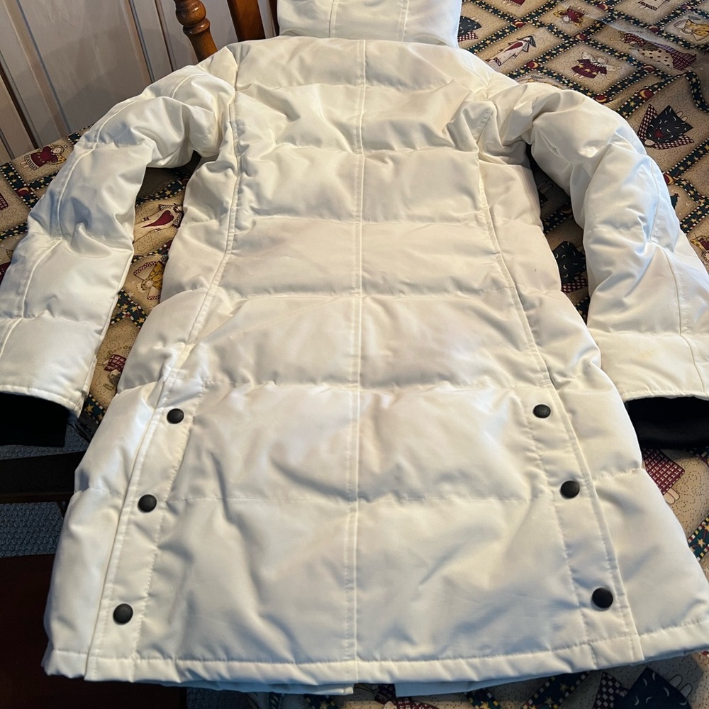 Canada Goose Shelburne Women's White Puffer Coat - Picture 4 of 15